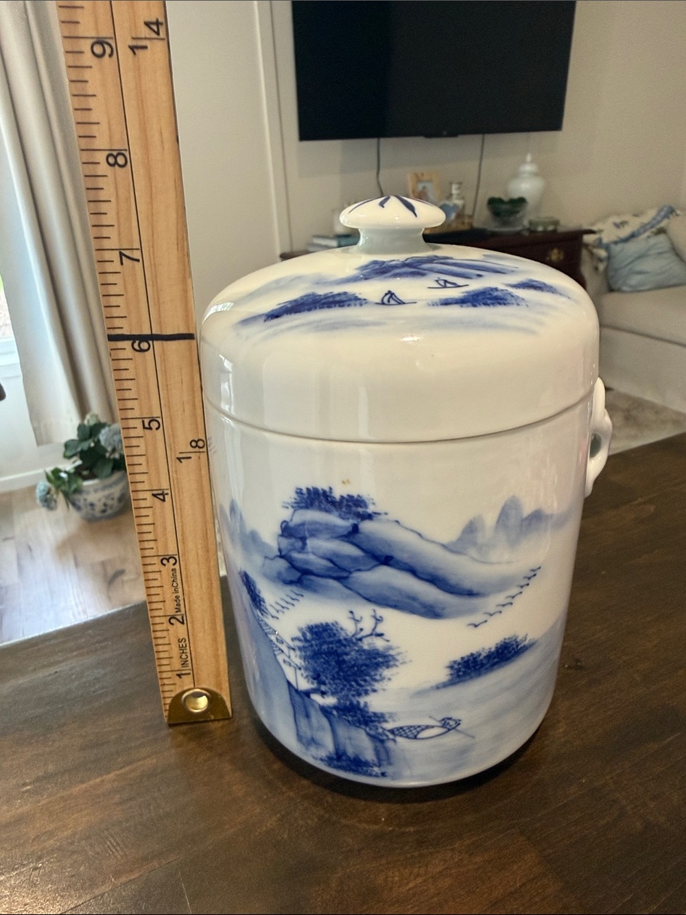 Blue and white porcelain jar with lid. - Picture 9 of 9
